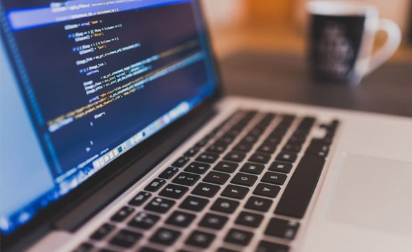 فایل XML چیست و چگونه می‌توان از آن استفاده کرد؟